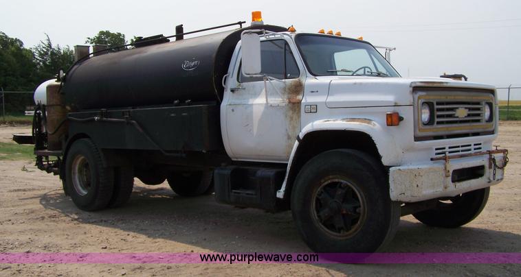 image for item 7319 1985 Chevrolet Kodiak oil spray truck