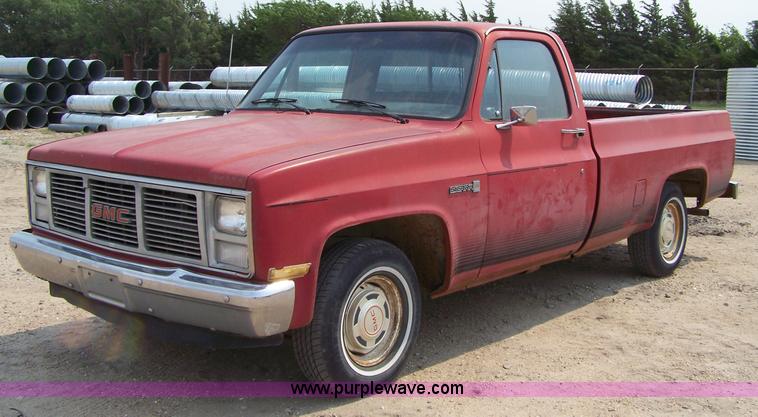 image for item 7320 1985 GMC Sierra C1500 pickup truck