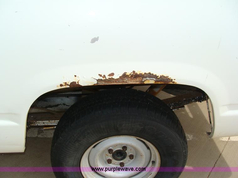 image for item A1004 1988 Chevrolet C1500 Cheyenne pickup truck