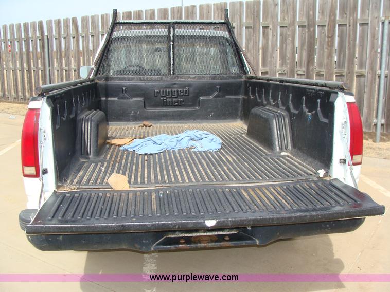 image for item A1004 1988 Chevrolet C1500 Cheyenne pickup truck