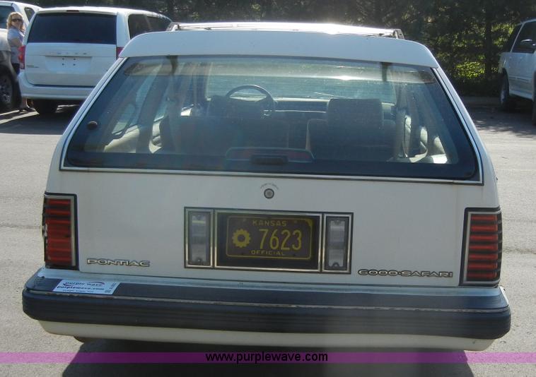 image for item A3002 1991 Pontiac 6000 LE Safari station wagon
