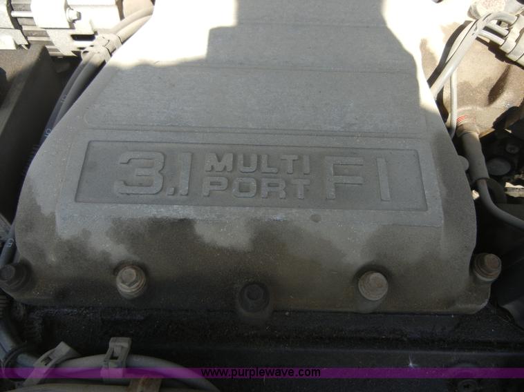 image for item A3002 1991 Pontiac 6000 LE Safari station wagon