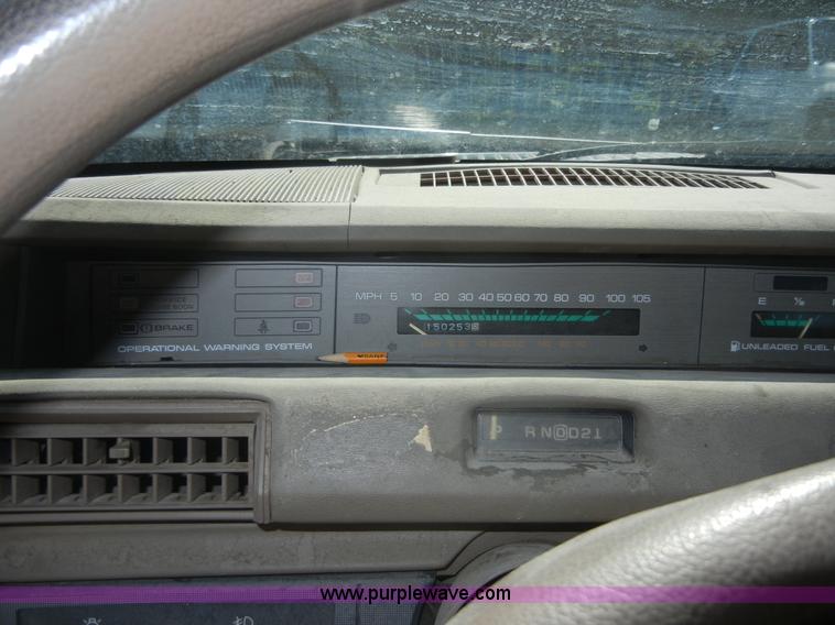 image for item A3002 1991 Pontiac 6000 LE Safari station wagon