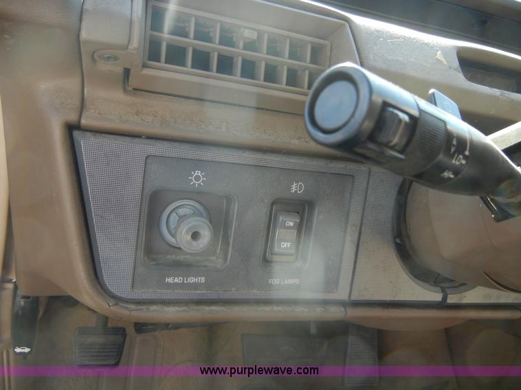 image for item A3002 1991 Pontiac 6000 LE Safari station wagon