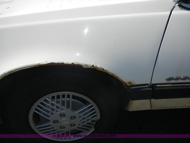 image for item A3002 1991 Pontiac 6000 LE Safari station wagon