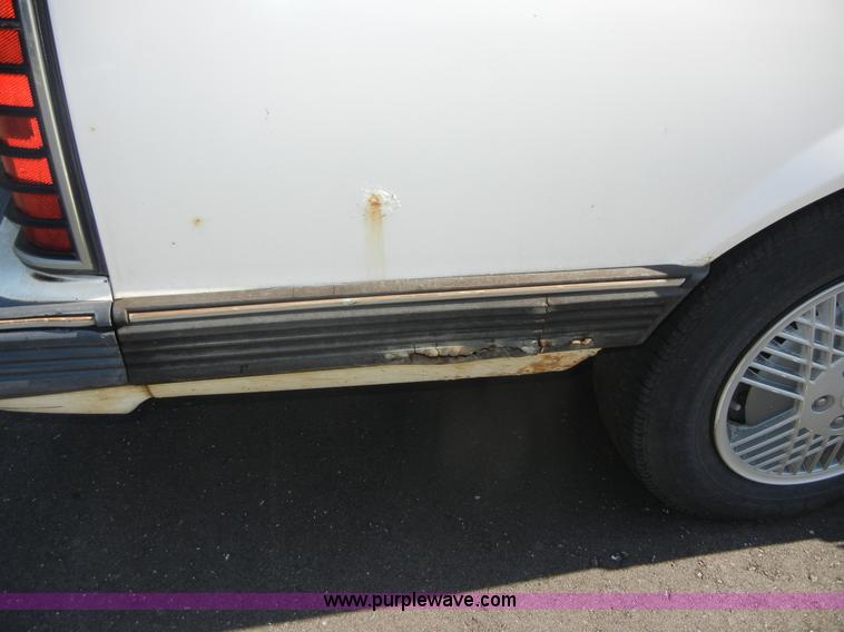 image for item A3002 1991 Pontiac 6000 LE Safari station wagon