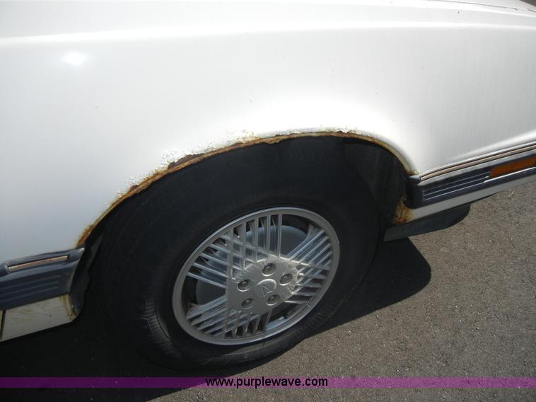 image for item A3002 1991 Pontiac 6000 LE Safari station wagon