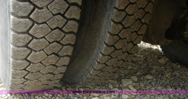 image for item A3003 1993 International 3700 Blue Bird 37' bus