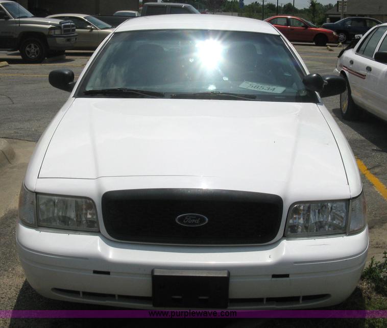 image for item A4252 2003 Ford Crown Victoria Police Interceptor
