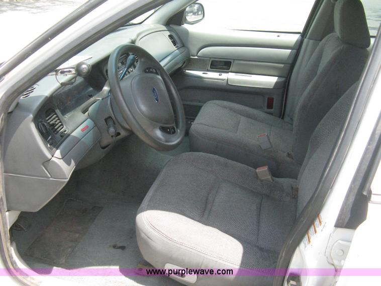 image for item A4252 2003 Ford Crown Victoria Police Interceptor