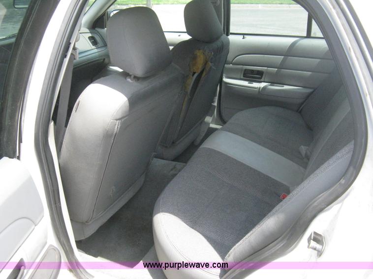 image for item A4252 2003 Ford Crown Victoria Police Interceptor