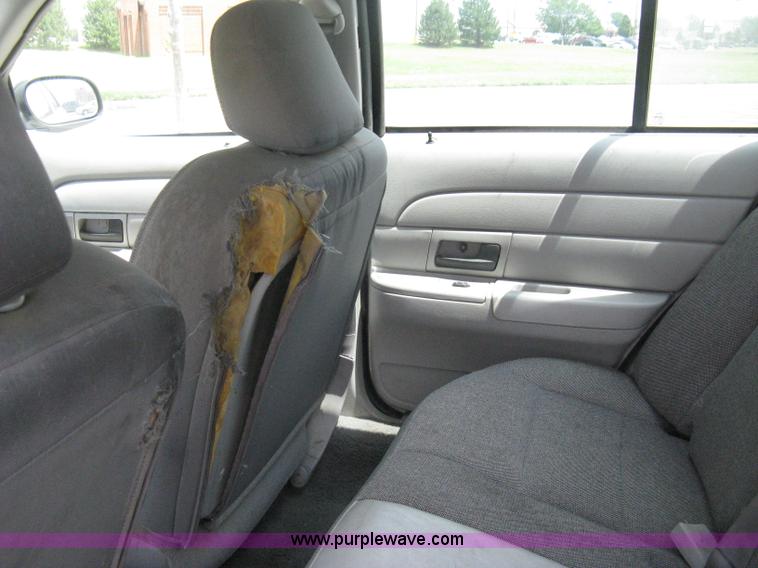 image for item A4252 2003 Ford Crown Victoria Police Interceptor