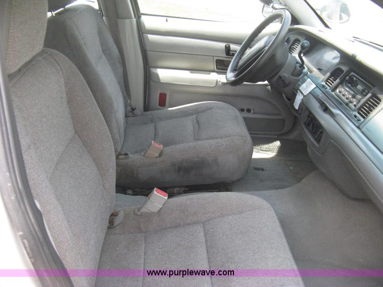 image for item A4252 2003 Ford Crown Victoria Police Interceptor
