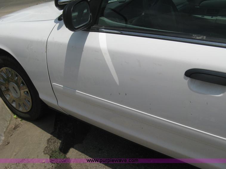 image for item A4252 2003 Ford Crown Victoria Police Interceptor