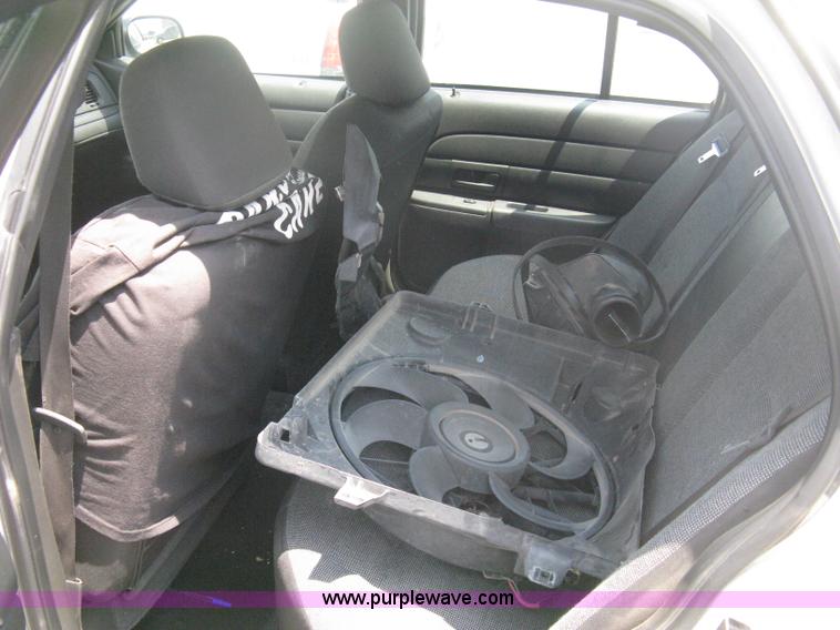 image for item A4253 2005 Ford Crown Victoria Police Interceptor