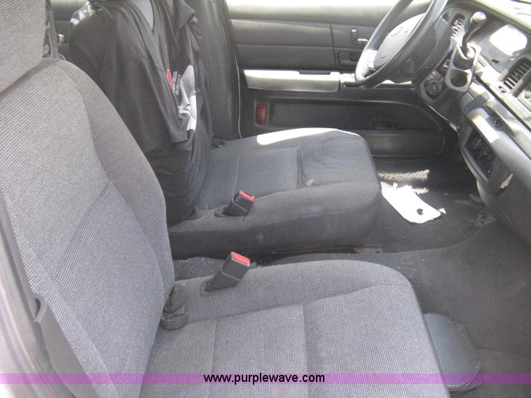image for item A4253 2005 Ford Crown Victoria Police Interceptor
