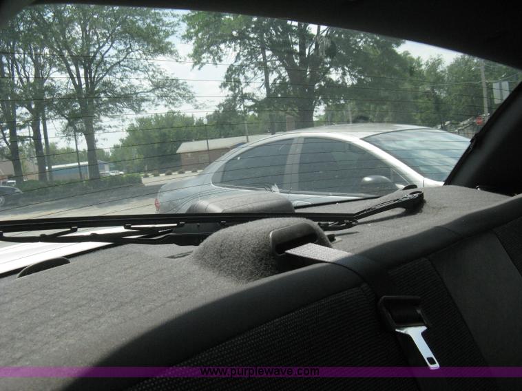 image for item A4253 2005 Ford Crown Victoria Police Interceptor