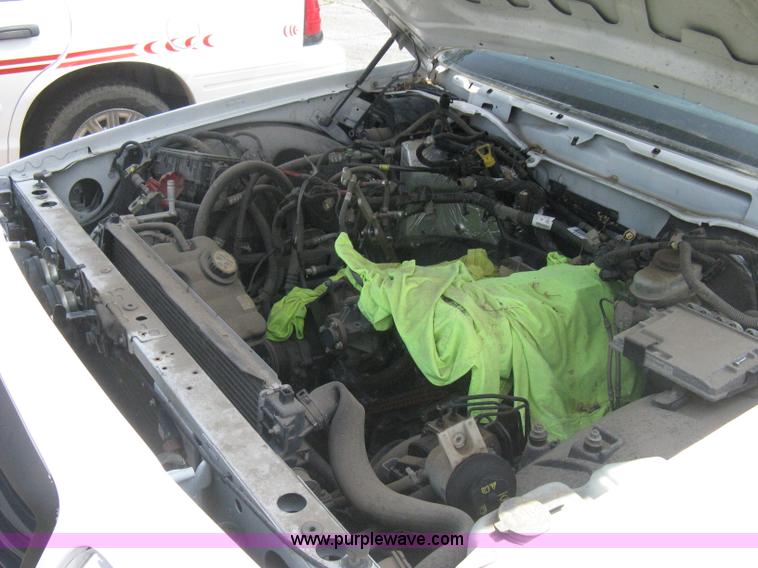 image for item A4253 2005 Ford Crown Victoria Police Interceptor