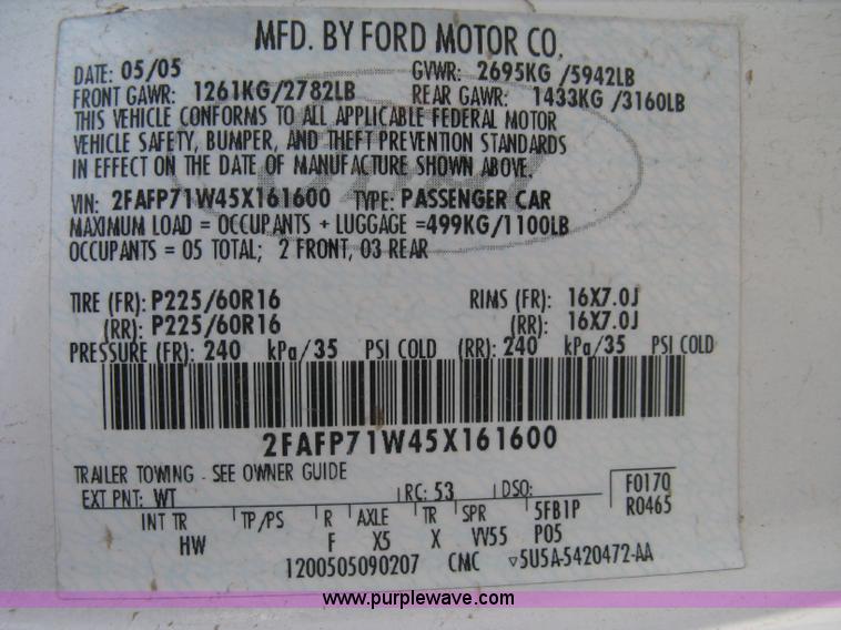 image for item A4253 2005 Ford Crown Victoria Police Interceptor