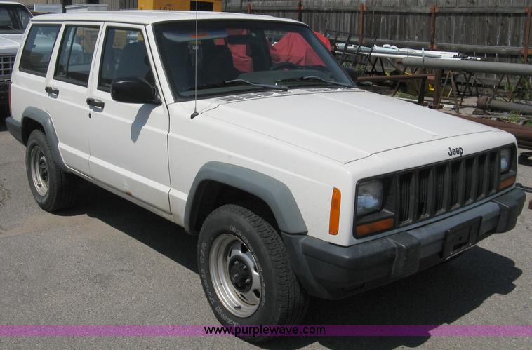 image for item A4264 1998 Jeep Cherokee SE SUV