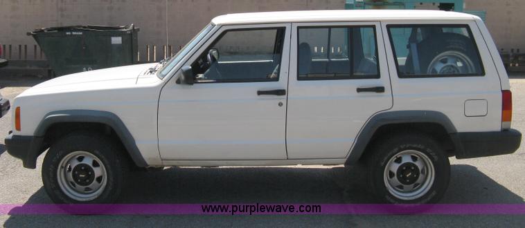 image for item A4264 1998 Jeep Cherokee SE SUV