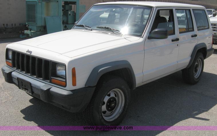 image for item A4264 1998 Jeep Cherokee SE SUV