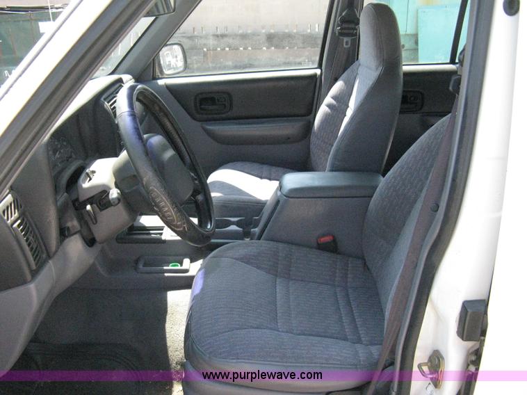 image for item A4264 1998 Jeep Cherokee SE SUV