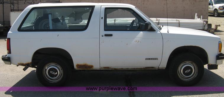 image for item A4269 1992 Chevrolet S10 Blazer SUV
