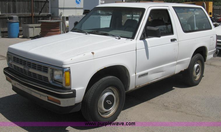 image for item A4269 1992 Chevrolet S10 Blazer SUV