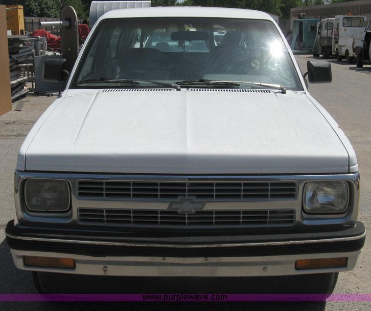 image for item A4269 1992 Chevrolet S10 Blazer SUV
