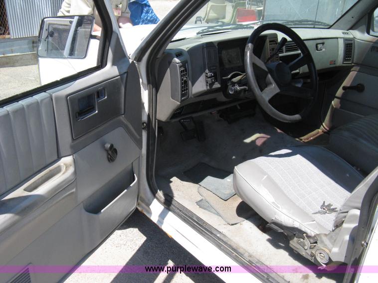 image for item A4269 1992 Chevrolet S10 Blazer SUV