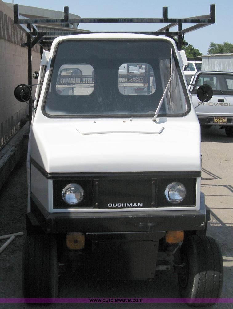 image for item A9484 1989 Cushman utility vehicle