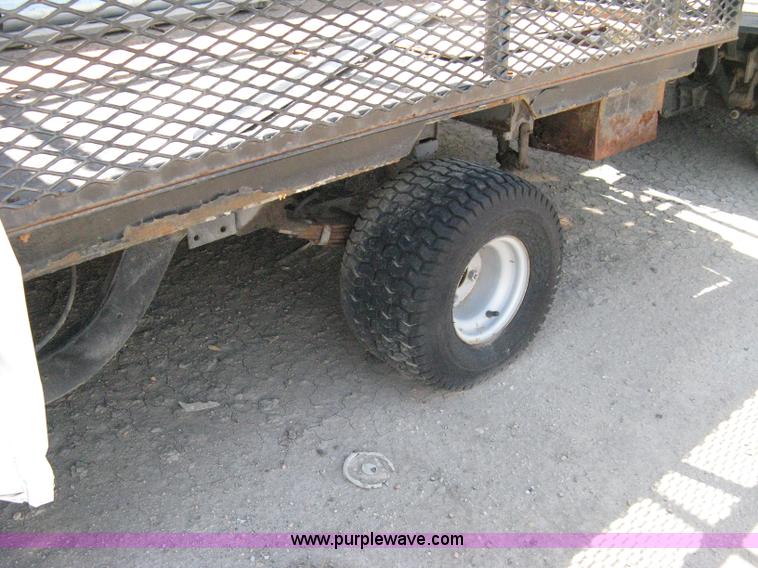 image for item A9484 1989 Cushman utility vehicle