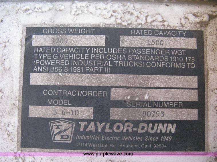 image for item A9485 1999 Taylor Dunn B6-10 utility vehicle