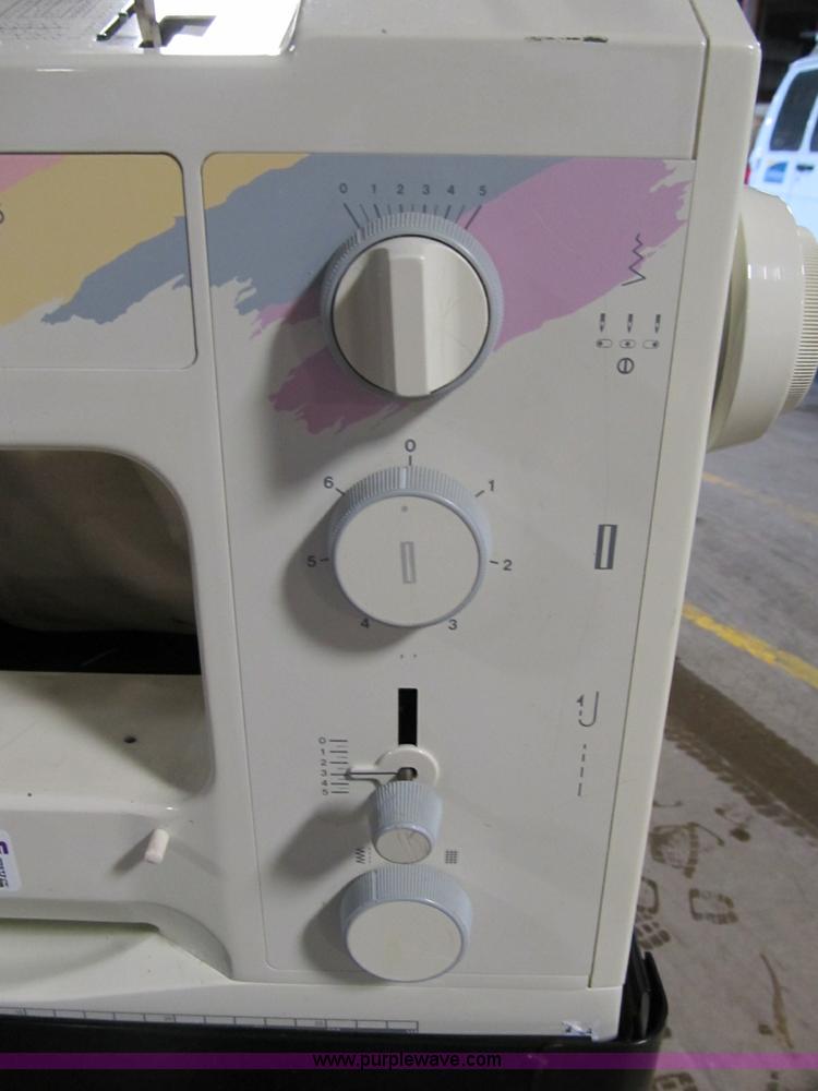 image for item A9610 (16) Bernina 1005 sewing machines