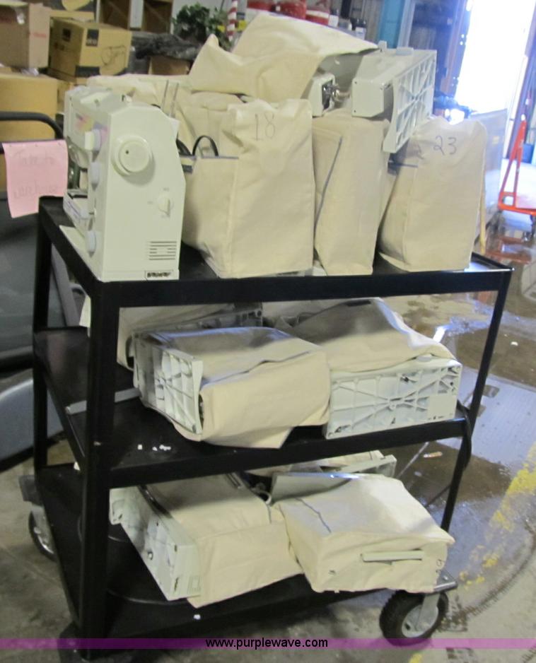 image for item A9610 (16) Bernina 1005 sewing machines