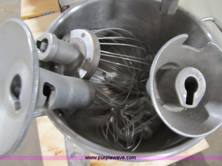 image for item A9624 Hobart 20 quart mixer