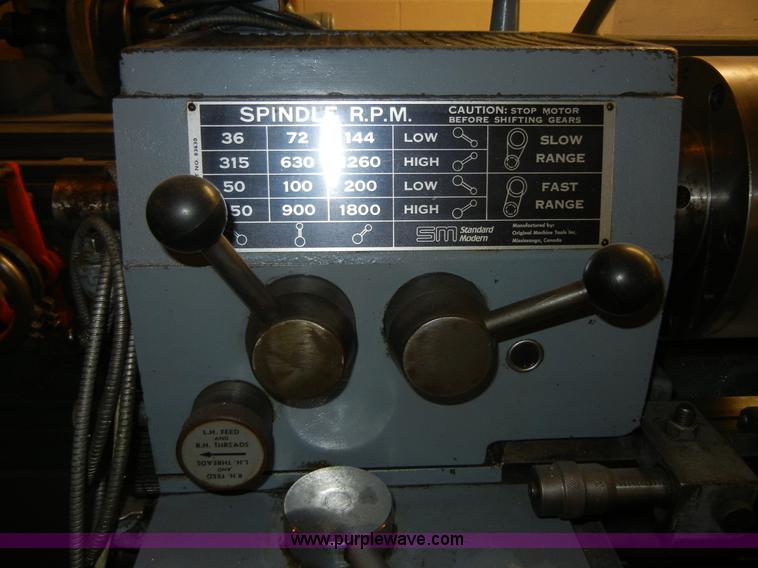 image for item A9868 1990 Standard-modern 1133 lathe