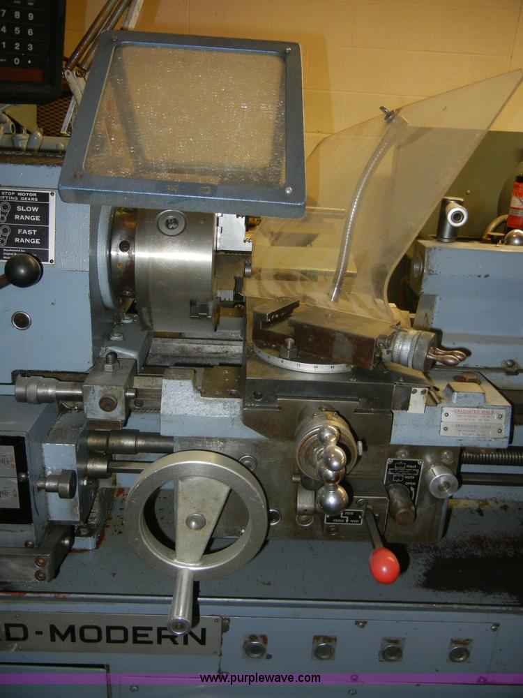 image for item A9868 1990 Standard-modern 1133 lathe