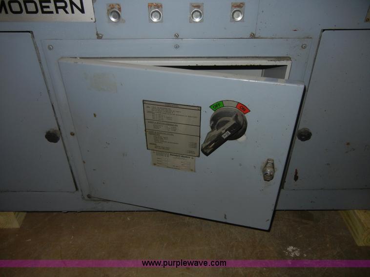 image for item A9868 1990 Standard-modern 1133 lathe