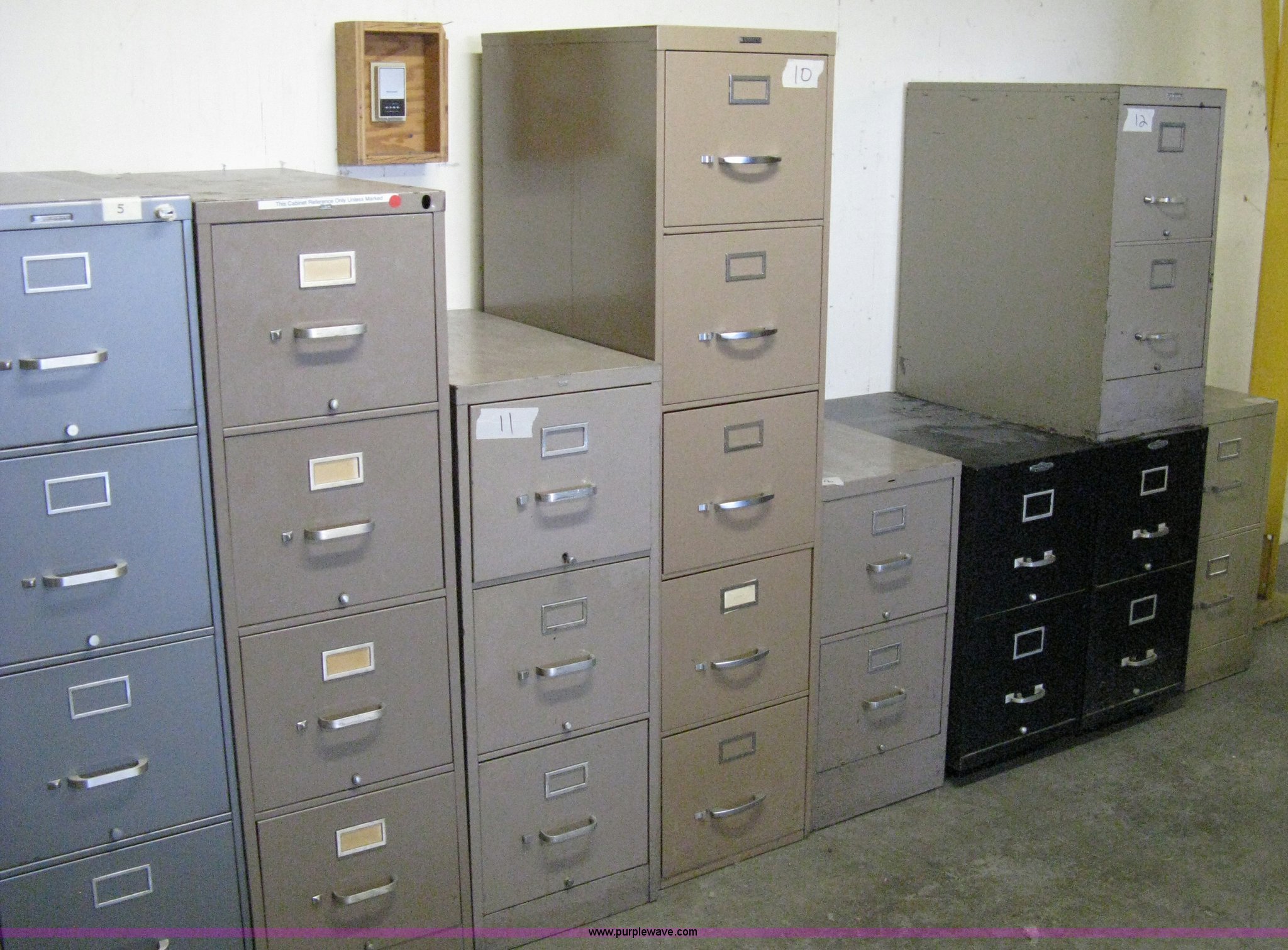 File in Wichita, KS Item A9473 sold Purple Wave