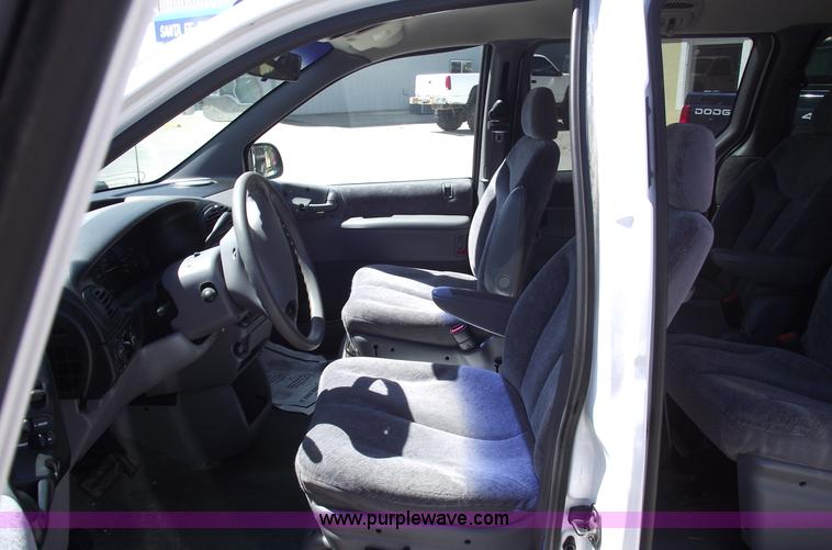 image for item 5550 1999 Plymouth Grand Voyager SE mini van