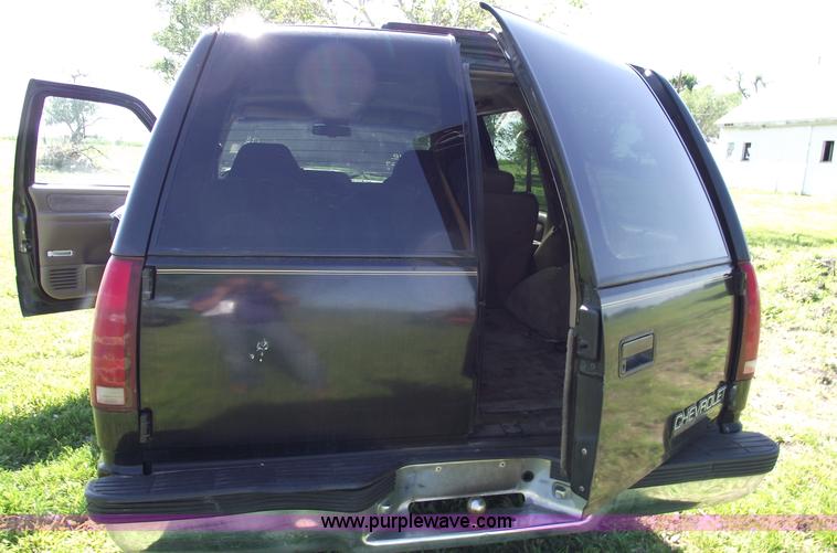 image for item 5582 1995 Chevrolet Tahoe K1500 LT SUV