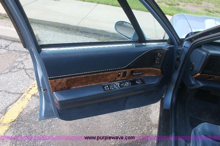 image for item 6232 1992 Buick LeSabre Limited