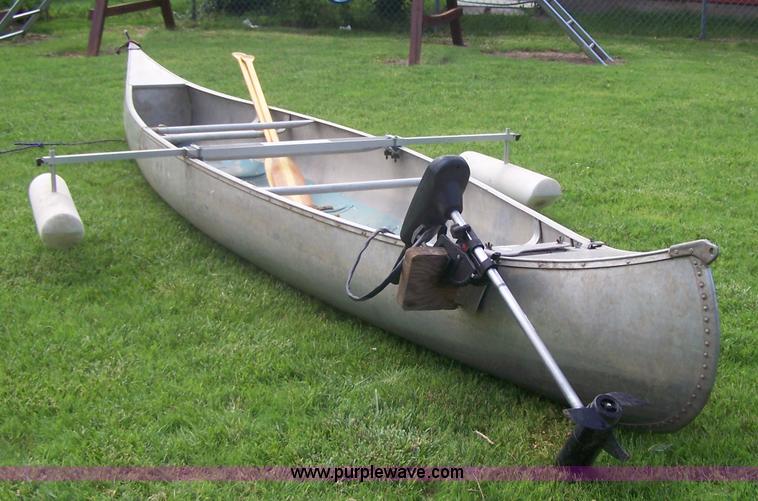 image for item 7347 Osagian 17' aluminum canoe