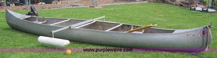 image for item 7347 Osagian 17' aluminum canoe