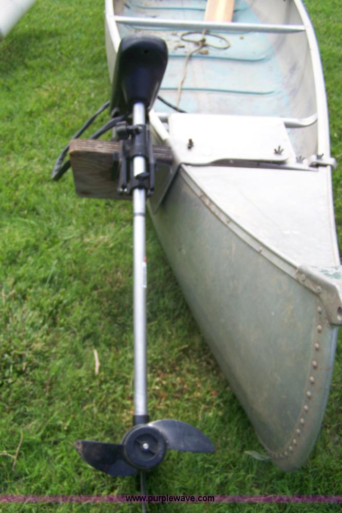 image for item 7347 Osagian 17' aluminum canoe