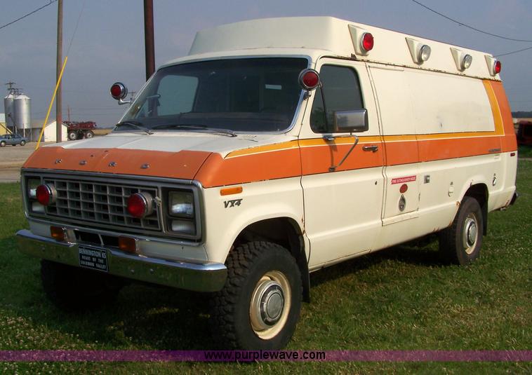 image for item 7361 1979 Ford E350 ambulance