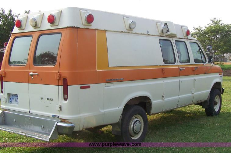 image for item 7361 1979 Ford E350 ambulance