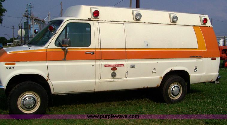 image for item 7361 1979 Ford E350 ambulance